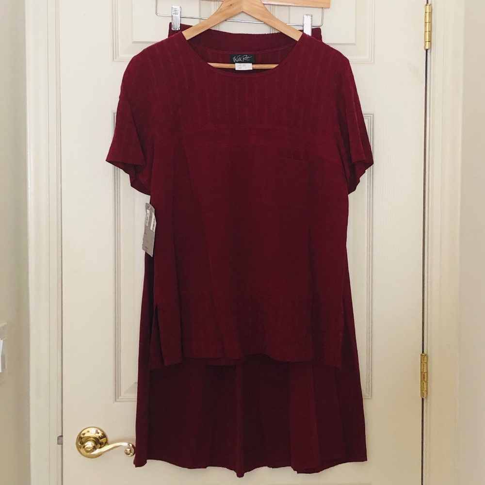 NWT "Wild Rose" Burgundy 2-Piece Skirt/Top Set - Size 8